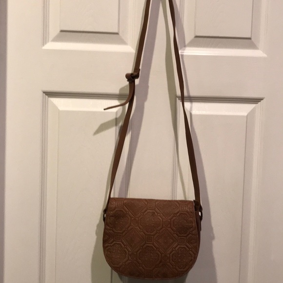 Elizabeth Clairborne crossbody tooled leather - Picture 3 of 8